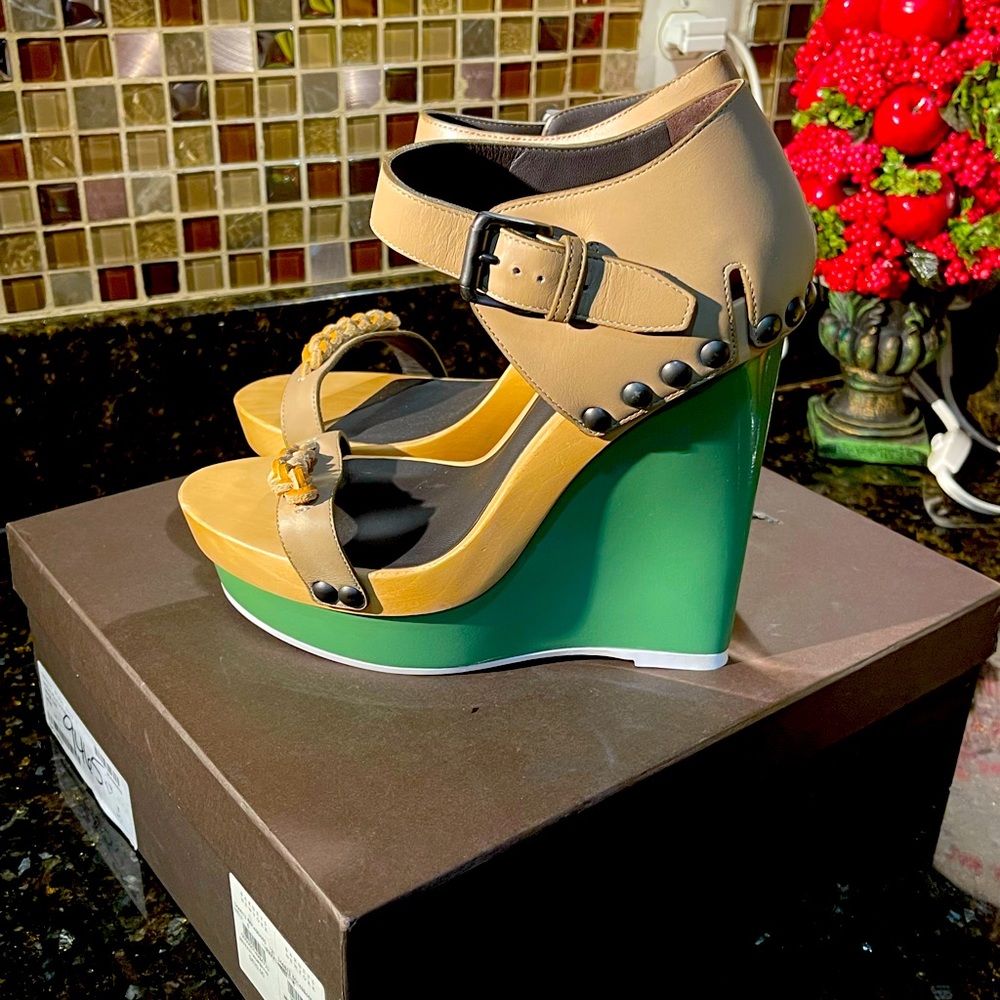 Bottega Veneta Shoes | Bottega Veneta Platform Wedge | Color: Taupe/ Lime Sz. 8